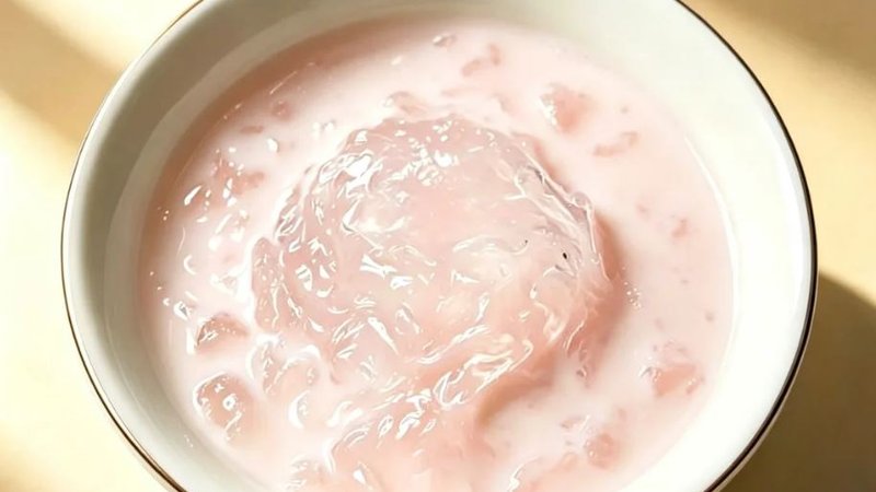 Sakura guava instant milk bird's nest drink in a glass bottle, fruity ready-to-drink beverage