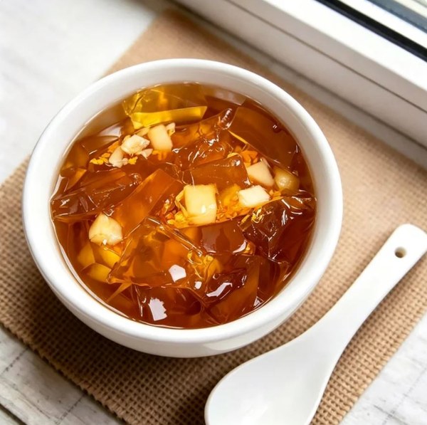 ZeaGrove Osmanthus Water Chestnut Jelly — Crisp and Refreshing Crystal Jelly with a Floral Aroma — Crisp Water Chestnut Pieces in Crystal Jelly with Osmanthus - Image 1